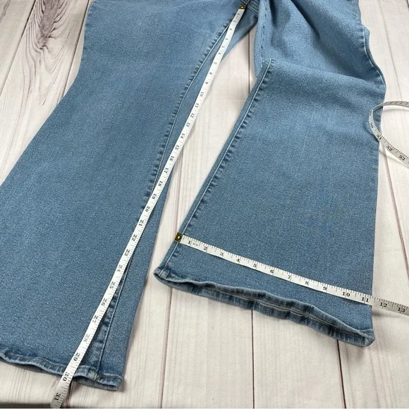 Jessica Simpson Charmed Flare Jeans Womens Plus Size 22W Blue Light Wash Stretch - Picture 12 of 14